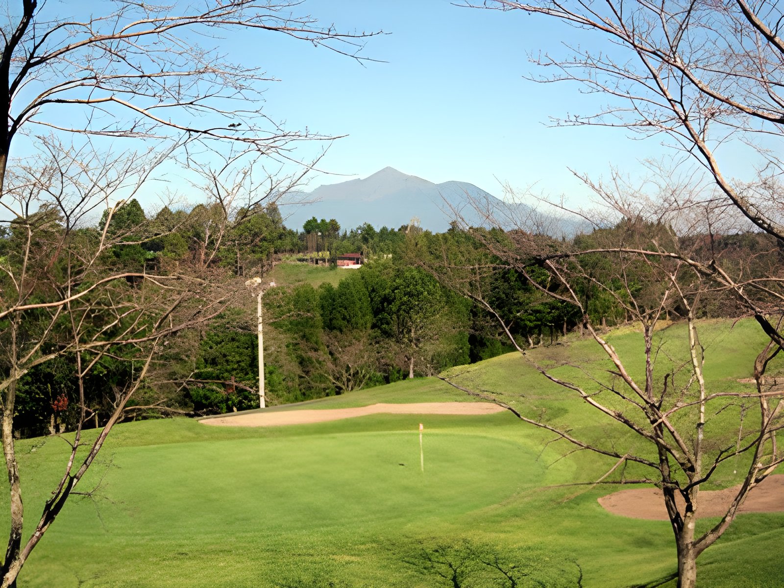 都城母智丘カントリークラブ